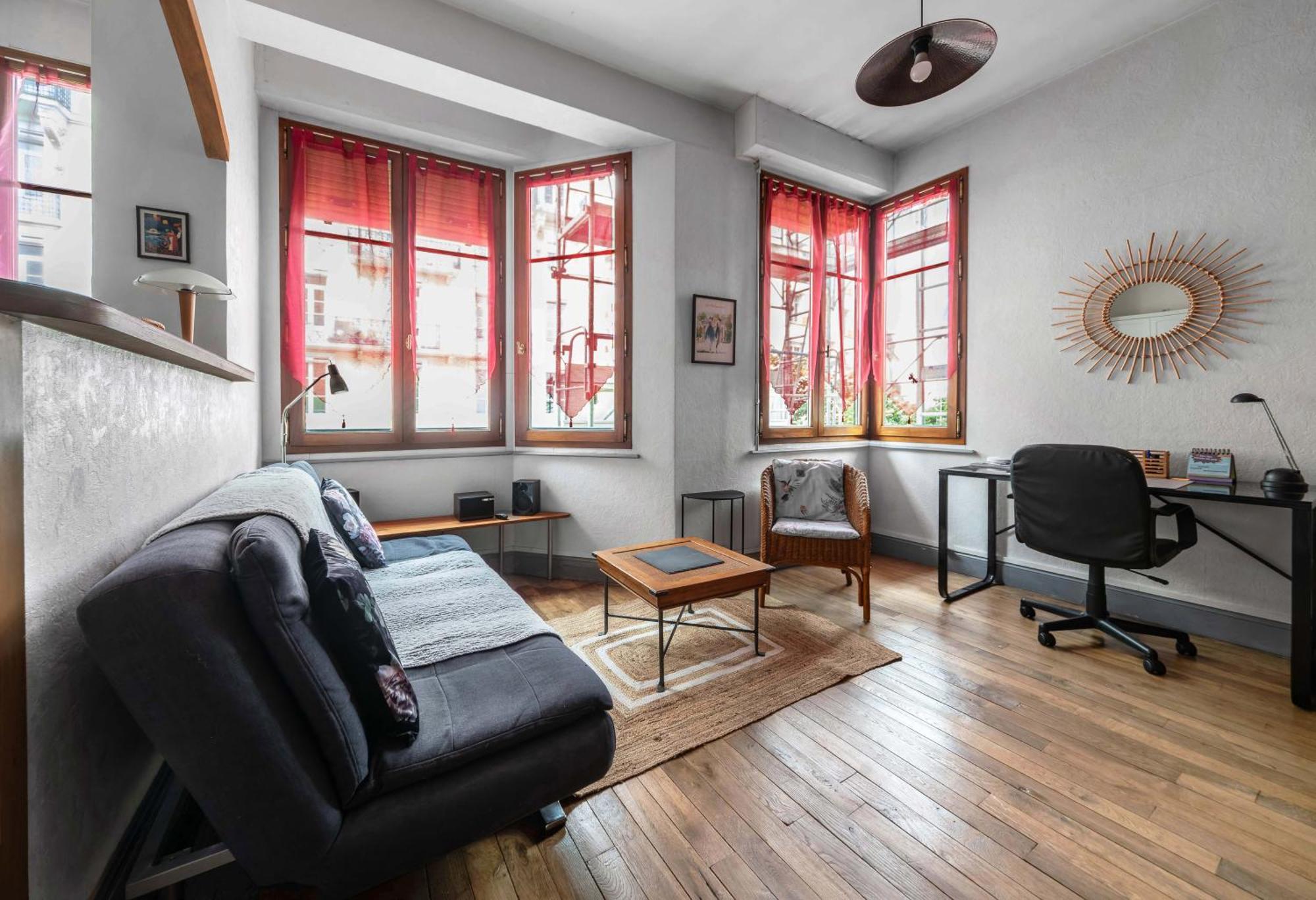 Le Lasteyras - Appartement Charmant En Centre Ville Виши Экстерьер фото