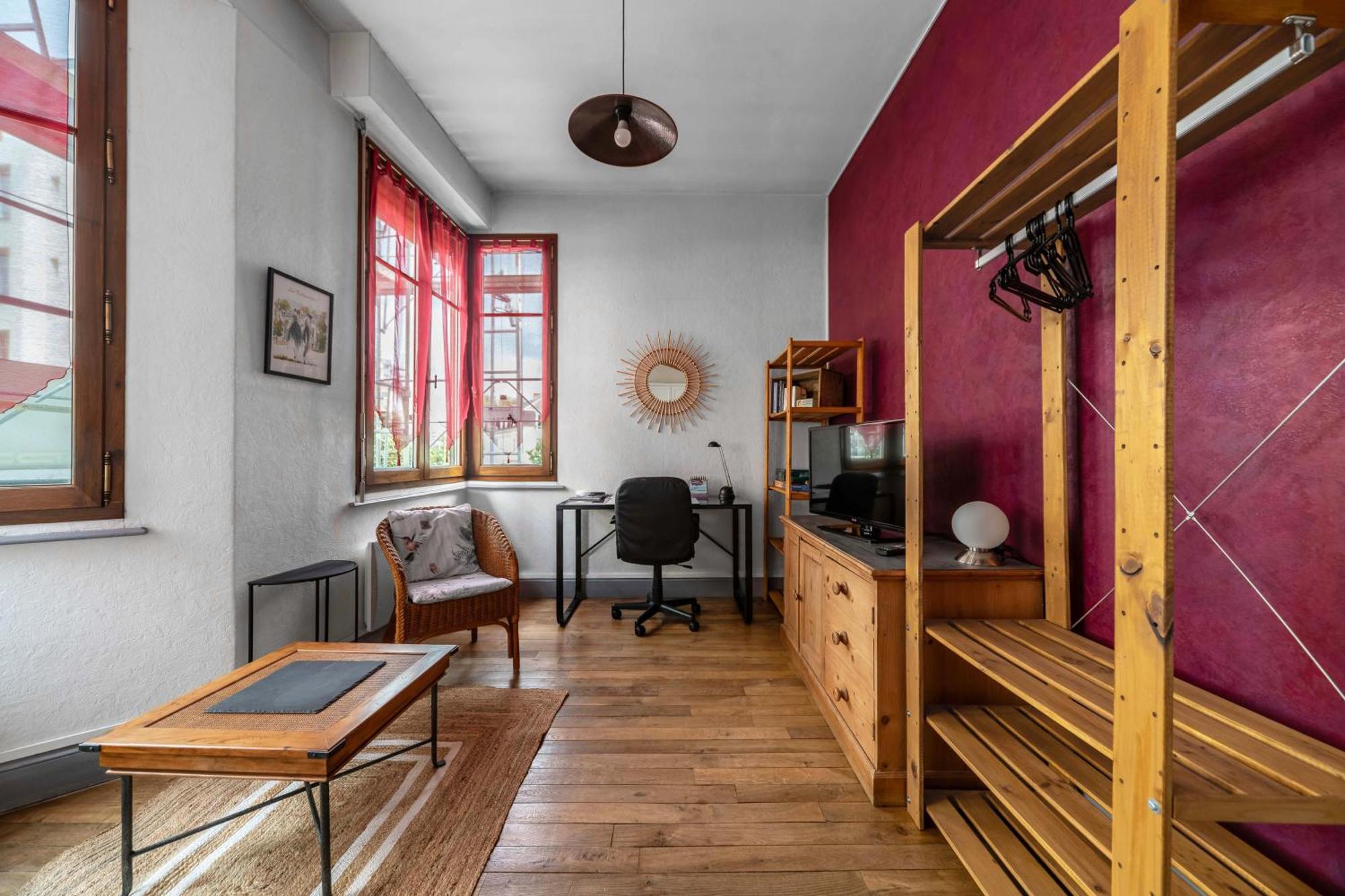 Le Lasteyras - Appartement Charmant En Centre Ville Виши Экстерьер фото