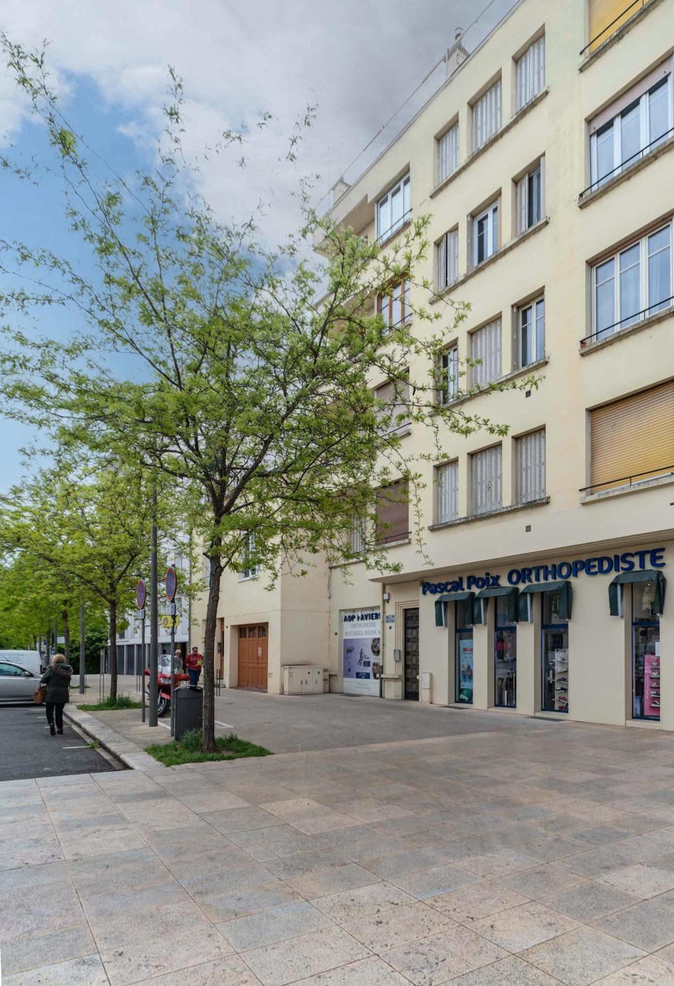 Le Lasteyras - Appartement Charmant En Centre Ville Виши Экстерьер фото