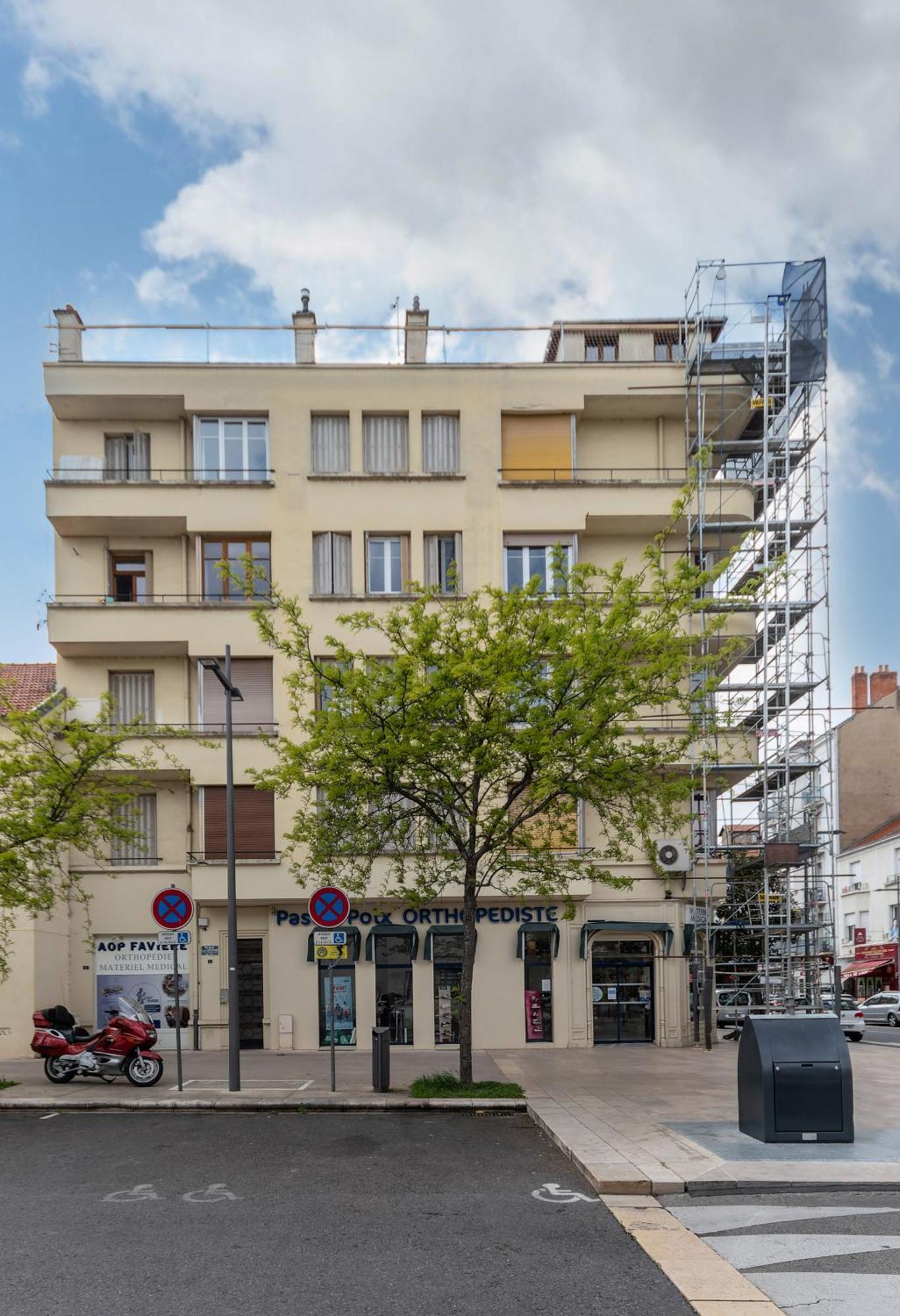 Le Lasteyras - Appartement Charmant En Centre Ville Виши Экстерьер фото